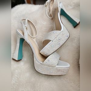 Betsey Johnson SB-Beth Pearl Size 9.5